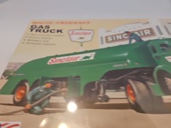 Atlantis White Fruehauf Gas Truck Sinclair / US Army 1:48 model kit 1402. New.