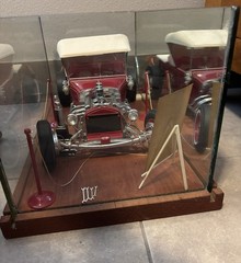 Vintage Monogram 1/8 Big T Custom Ford Model Street Show Pick-Up Glass Display