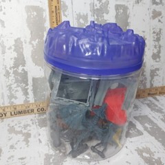 29Pcs Castle Base Set Pretend W/ Soldiers Drangons Accessories for Kids Boys
