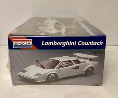 MONOGRAM 1/24 Scale Lamborghini Countach Model Car Kit 2769/New/Sealed