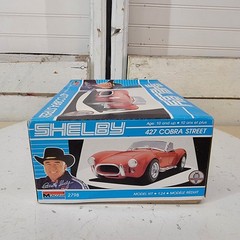Monogram Shelby 427 Cobra Street 1:24 Model Kit 1989 Open Box Appears Complete