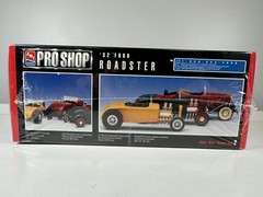 AMT ERTL Ala-Kart and AMT ERTL PROSHOP 32′ Ford Roadster 1:25 Scale BUNDLE