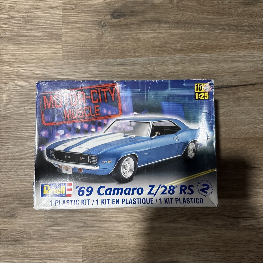 Revell Motor City Muscle ’69 Camaro Z/28 RS Model Kit
