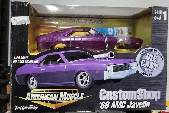ERTL Collectible Model kit with die cast body: ’68 AMC Javelin