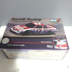 Revell Model Kit Darrell Waltrip #17 Budweiser Monte Carlo 1:24 Scale SEALED BOX