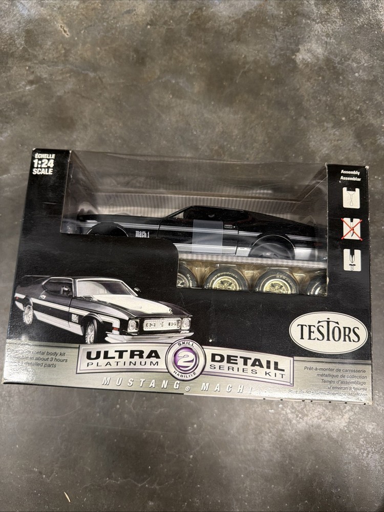 Testors 1:24 Ultra Detail Platinum Series Mustang Mach 1 Silver/Black Metal Kit