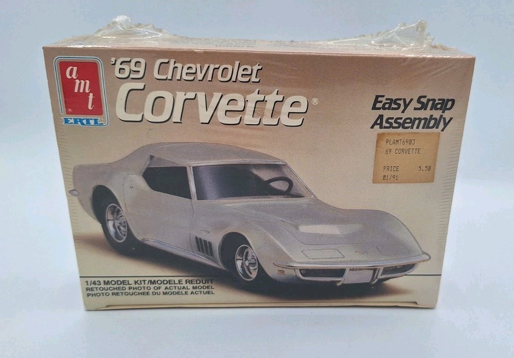 Sealed AMT ERTL ’69 Chevrolet Corvette Stingray 1:43 Model Car Kit #6903 Vintage