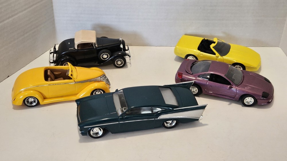 Lot of 5 Junk Plastic Model Kits Built 91 Corvette Dodge Stealth Smoothster Ford