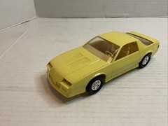 1985 Camaro￼ Dealer Promotional Model, Yellow 1/25 (116)￼￼
