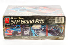 AMT ERTL #43 Richard Petty STP Grand Prix 6728 Vintage NASCAR Model 1:25 SEALED!