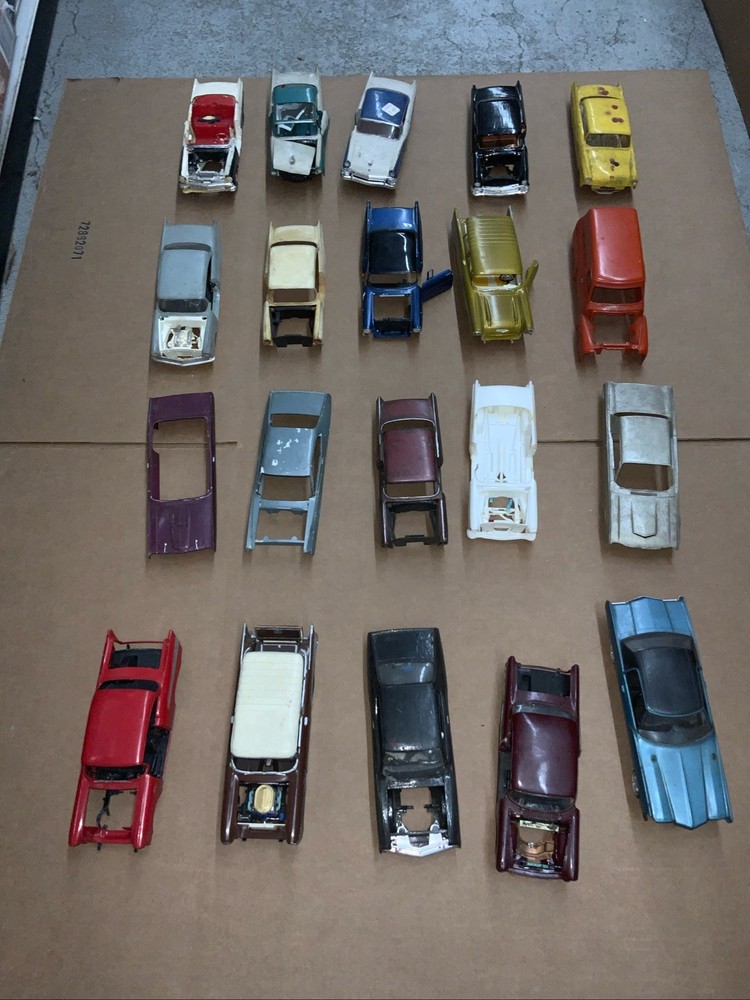 VINTAGE SALVAGE LOT OF 20 MODEL CARS PARTS OR RESTORE W/ Parts Pile BROKEN READ!