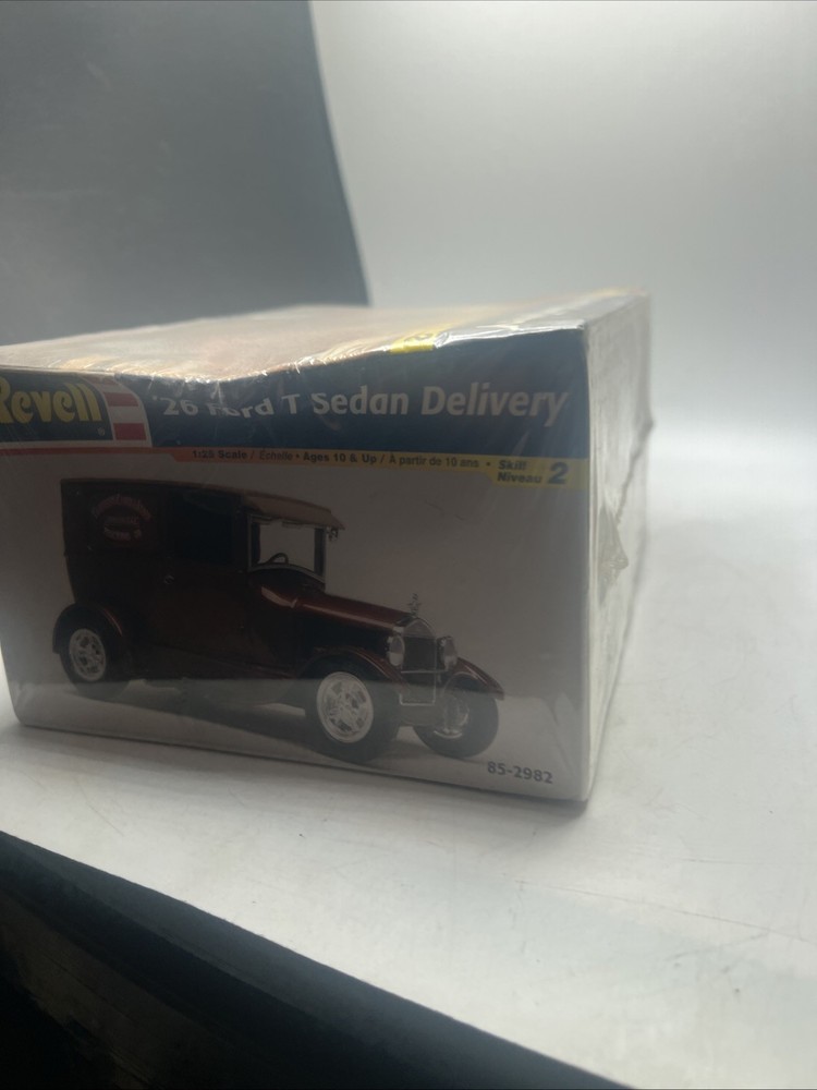 Revell 1926 Ford T Sedan Delivery 1/25