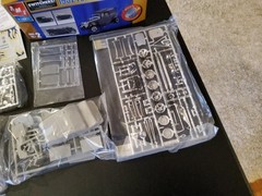 AMT – 1932 Ford Sedan/Phaeton Car Model Kit- 1/25 Scale