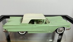 VINTAGE AMT 1958 FORD THUNDERBIRD GREEN DEALER PROMO MODEL TOY 1/25