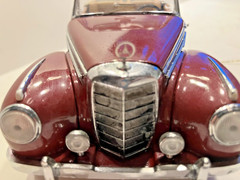 FRANKLIN MINT 1/24 1957 MERCEDES 300SC RDSTR–MB STAR INTACT!