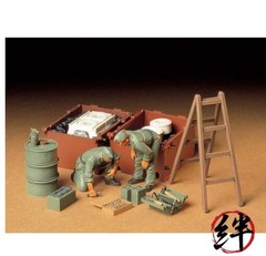 Tamiya 1/35 Military Miniature No.180 German Army Tank Crew Engine 35180