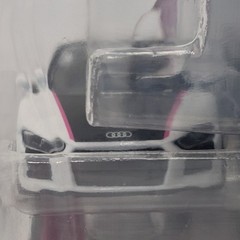 Jada Pink Slips Audi R8 Spyder White 1:64 Diecast Car Collectible Model