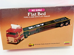 Lindberg HO scale Ford CL-9000 Tractor W/Flatbed Trailer Kit NEW SEALED BOX 1986