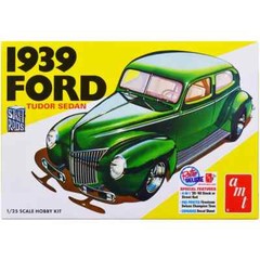 AMT 1434 1939 Ford Tudor Sedan model kit