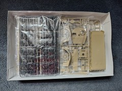 Tamiya Tiger I Mid Production 1/35 Tank Model Kit