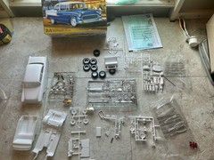 AMT 1119 1955 Chevy Bel Air Sedan 1/25 Model Kit 2 in 1 Open