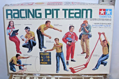 TAMIYA RACING PIT TEAM FIGURE KIT MODEL KIT 1:20 BOXED GC2011