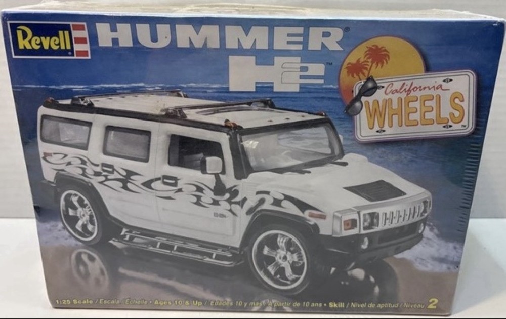 Revell Hummer H2 California Wheels 1:25 Scale Model Kit Factory Sealed 85-2867