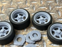 1/24 Scale: 21/20 Inch “Billet Dominator” Wheels With Wide Rear Street Tires
