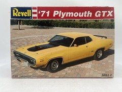 Model Car Kit Revell 7608 1:24 Scale 1971 Plymouth GTX 7608