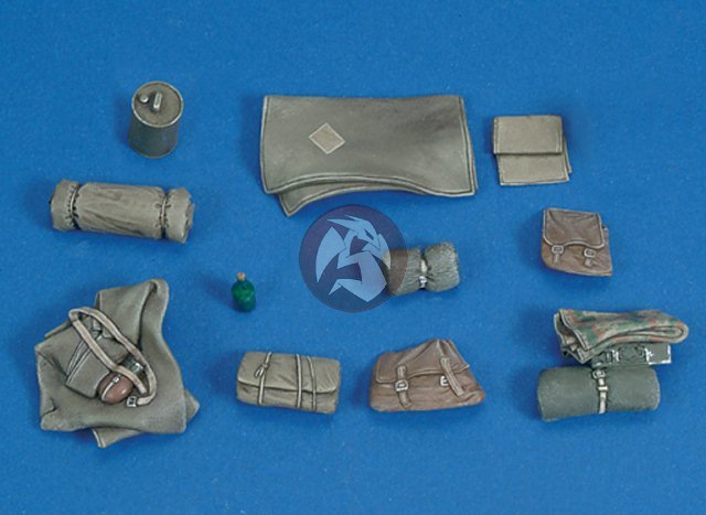 Royal Model 1/35 Sd.Kfz.234/4 ‘Pakwagen’ German Armored Car WWII Stowage Set 542