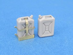 Legend 1383 1/35 IDF 20L Water Can w/Holder Set (10ea)