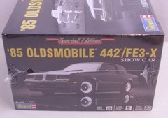 REVELL 85 OLDSMOBILE 442/FE3-X MODEL KIT 1:25 SEALED 85-4446