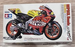 Tamiya 14097 1/12 Repsol Honda RCV211 ’03 Valencia | Rossi | Front Fork Upgrade