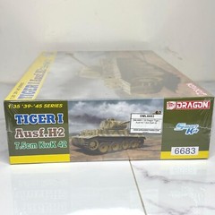 1:35 ’39 – ’45 Series Tiger I Ausf.H2 7.5cm KwK 42 Tank Model Smart Kit DRAGON