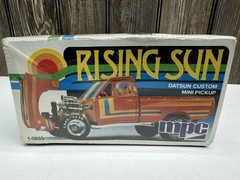 Vintage 1980 MPC Rising Sun Datsun Custom Mini Pickup 1/25 Scale Model Kit