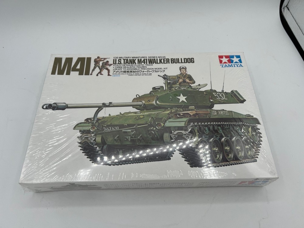 Tamiya US Tank M41 Walker Bulldog Model Kit 1:35 Scale