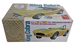 AMT 1/25 SCALE RETRO DELUXE ” SHELBY KING COBRA ” SMALL DENT ON COVER AMT793/12
