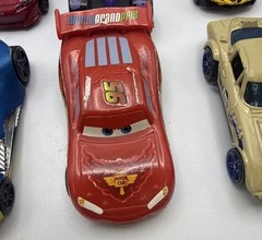 Hot Wheels Diecast Toy Car Lot – 20 Vehicles Including Lightning McQueen