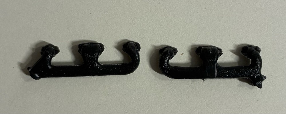 Chevy C1500 454SS EXHAUST MANIFOLDS 192 1661 AMT 1/25 Model Car Parts