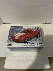 Revell Chevy SSR 1:25 Scale Model Truck Kit NOS