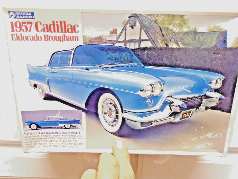 Super detail- 1:32 1957 Cadillac Eldorado Brougham model kit GUNZE SANGYO Japan