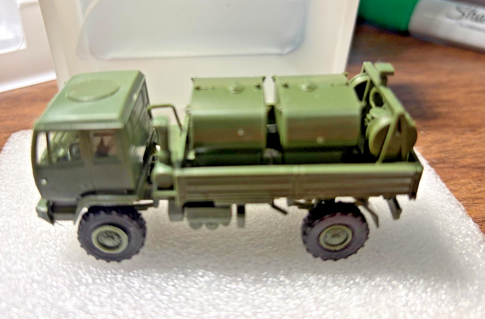 Roco mintanks US 2.5 ton truck LMTV fuel Lima35 1/87