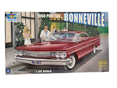 M5-TOP sealed TRUMPETER 1960 PONTIAC BONNEVILLE 02502 1:25 model car kit