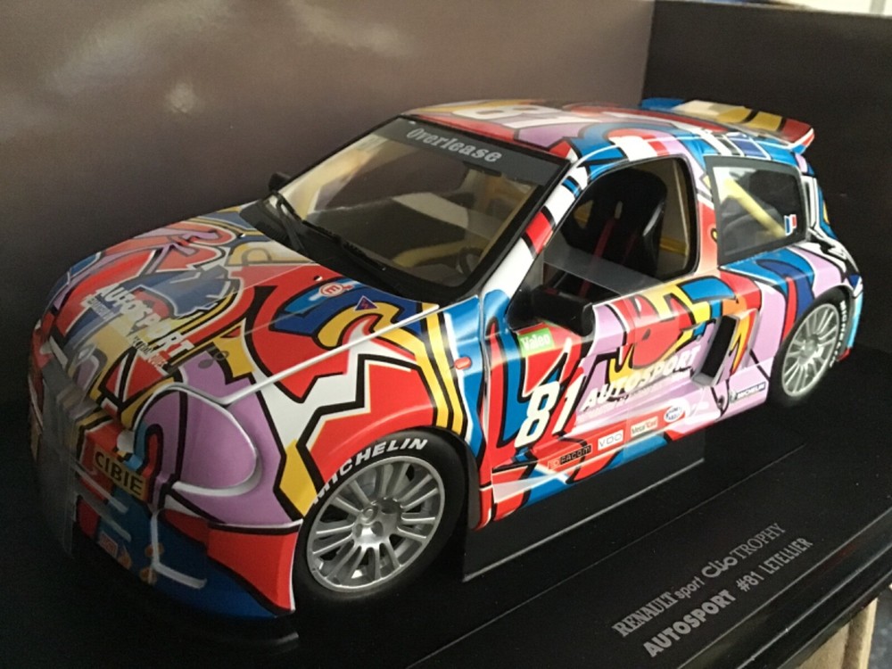 1/18 Revell v. RARE, Renault Clio sport, red,yellow,blue grafiti car, mint+++