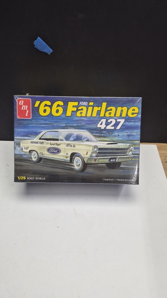AMT 66 Ford Fairlane 427 Plastic Model Car Kit 1/25 Scale New In Box Sealed