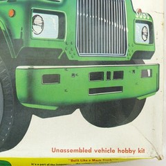 Vintage AMT Mack R685ST Truck Model Kit 1/25 Scale Unbuilt Complete in Box