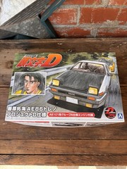 Aoshima 1/24 Initial D Toyota Fujiwara Takumi AE86 Trueno Project-D Ver.