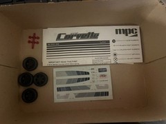 MPC 1985 Chevrolet Corvette 1:25 Scale Model #1-3727 Bag Sealed Open Box