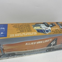 AMT Trailmobile Allied Moving Van 1:25 Model Kit Unassembled Over 125 Parts New
