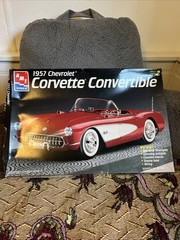 AMT 1957 Corvette Convertible LARGE 1/16 Scale #6464 VTG Unassembled Model Chevy